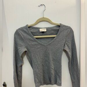 universal threads gray long sleeve top